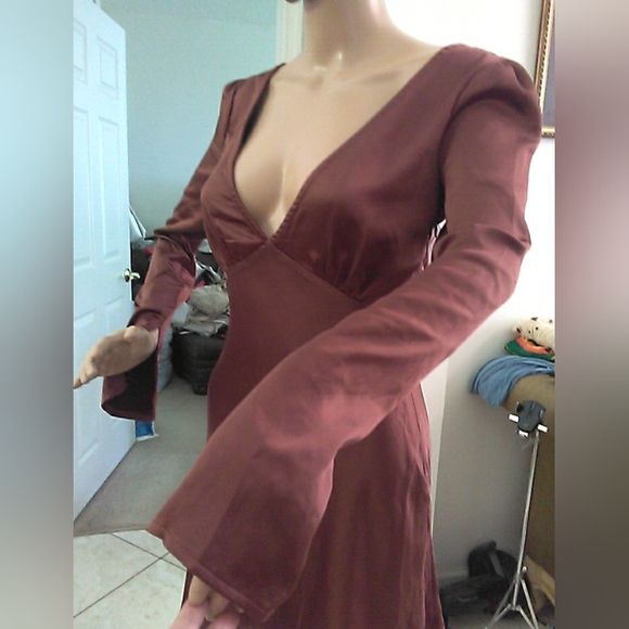 BNWT Princess Polly Brown Sheath Dress W/;Plunge Neckline & Bishop Sleeves SZ. 2 - Picture 11 of 11